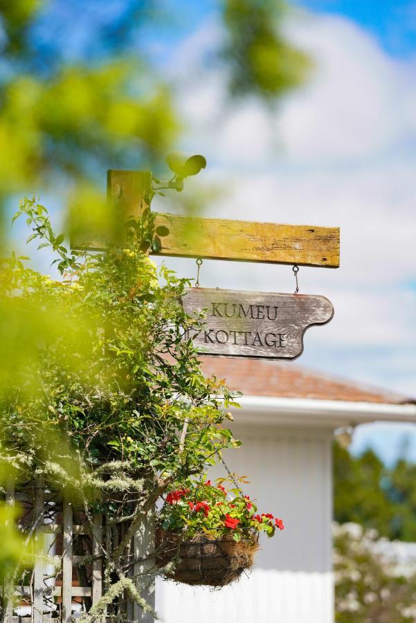 Bed and Breakfast Kumeu Kottage Екстер'єр фото